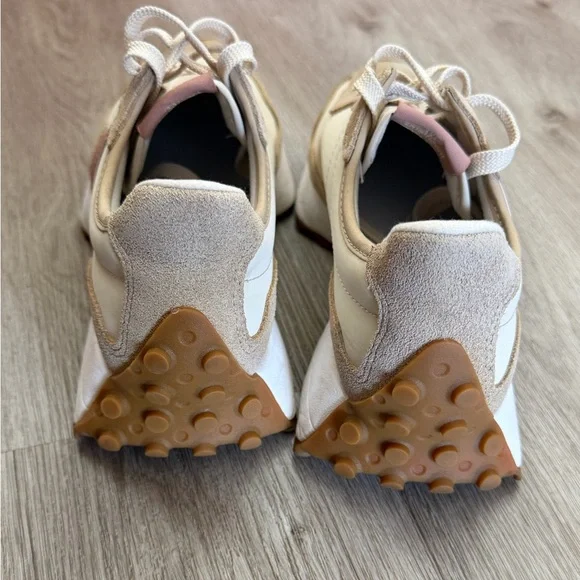 New Balance 327 Retro Sneakers | Neutral Beige & Pink | Women’s 9 - Picture 3 of 7